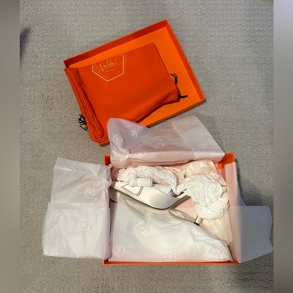 NWT Nalebe Dimante Satin Mule Heels - Picture 6 of 8